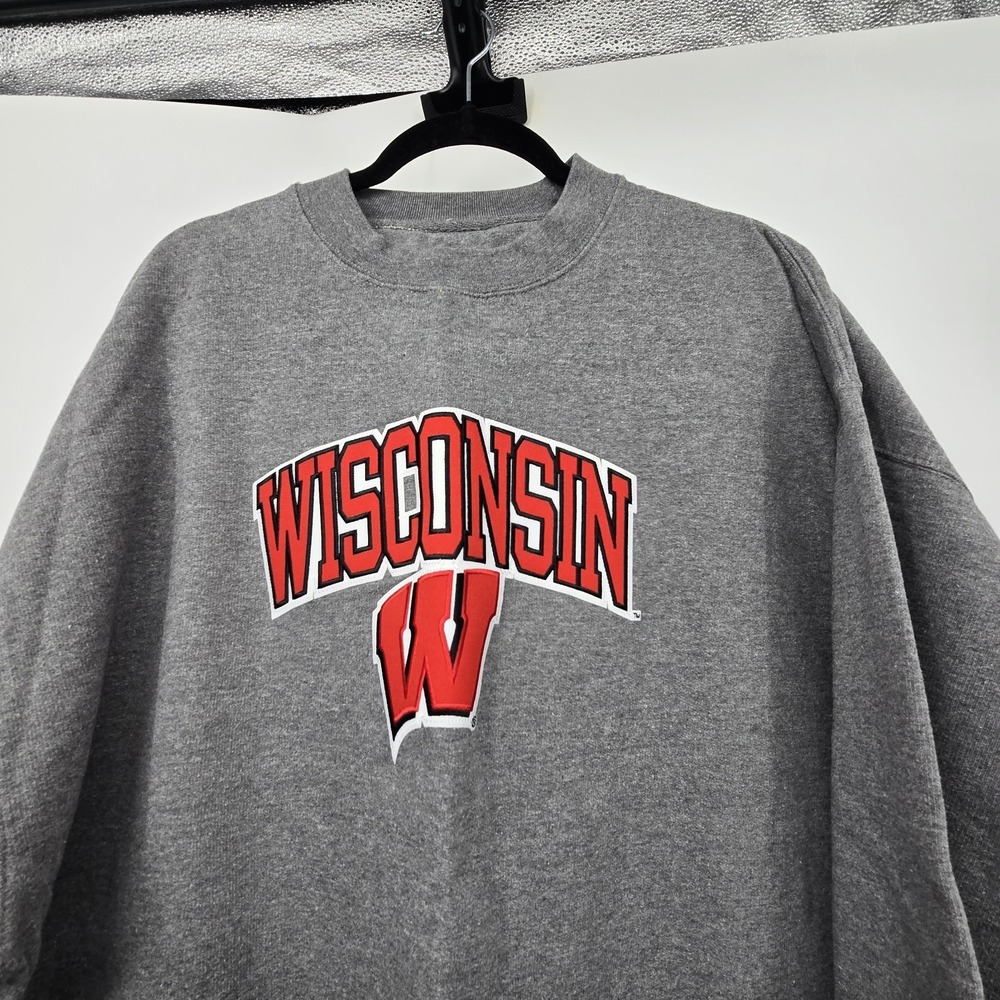 University of Wisconsin Badgers Sweatshirt Women's XXL Gray Logo Sports College